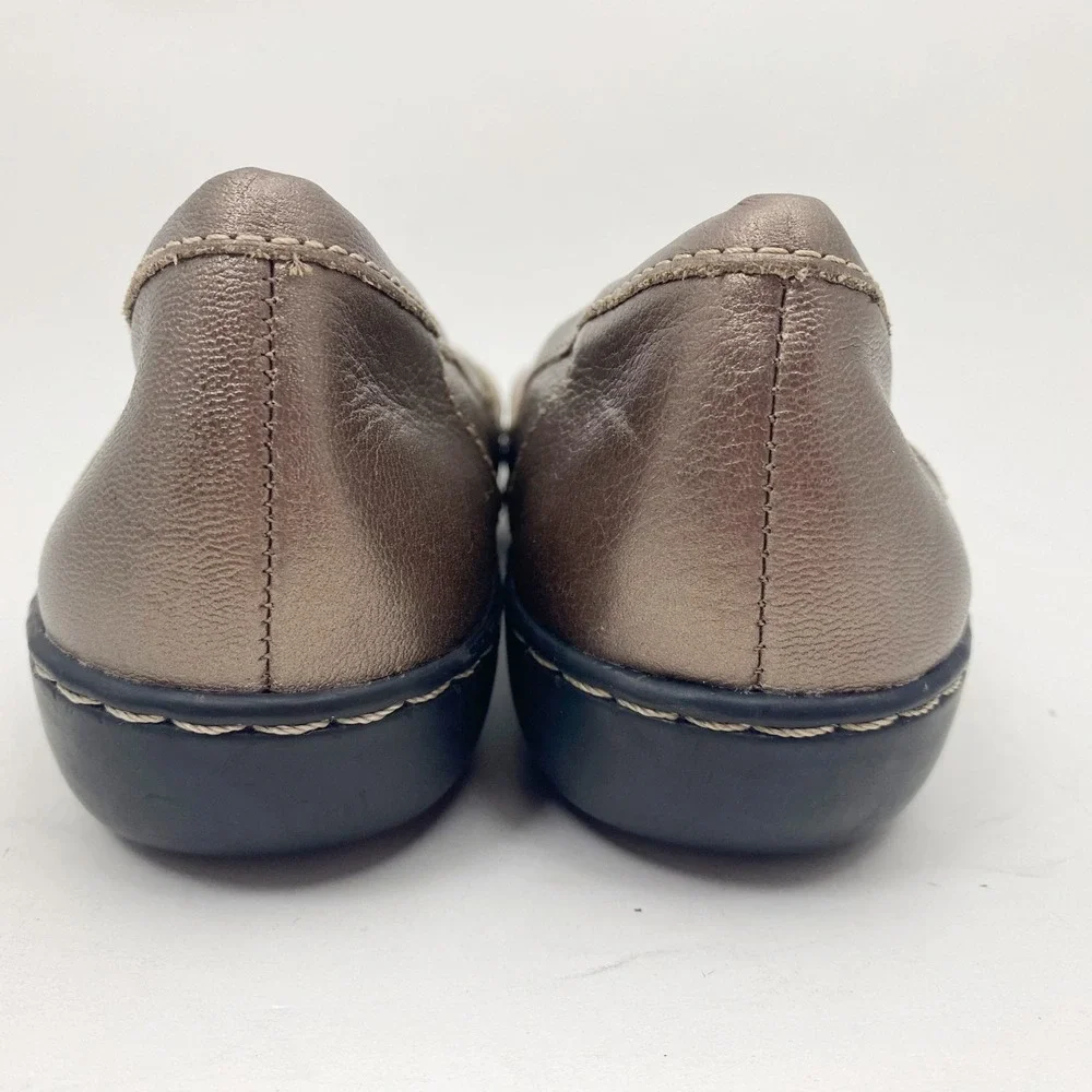 Clarks Ashland Bubble Metallic Leather Bow Loafers Women 9.5N Bronze Pewter